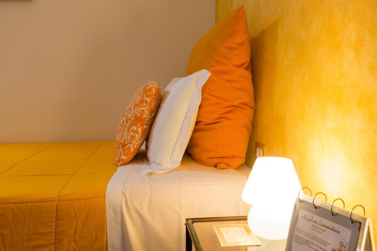 La Locandiera B&B Firenze Bagian luar foto