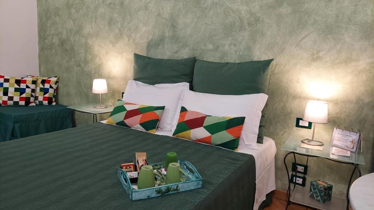 La Locandiera B&B Firenze Bagian luar foto