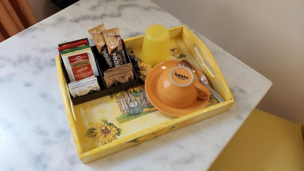 La Locandiera B&B Firenze Bagian luar foto