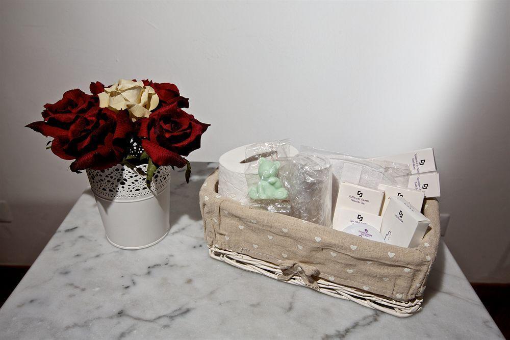 La Locandiera B&B Firenze Bagian luar foto