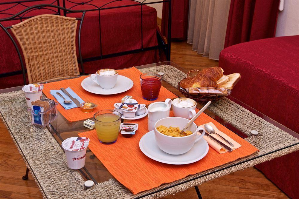 La Locandiera B&B Firenze Bagian luar foto