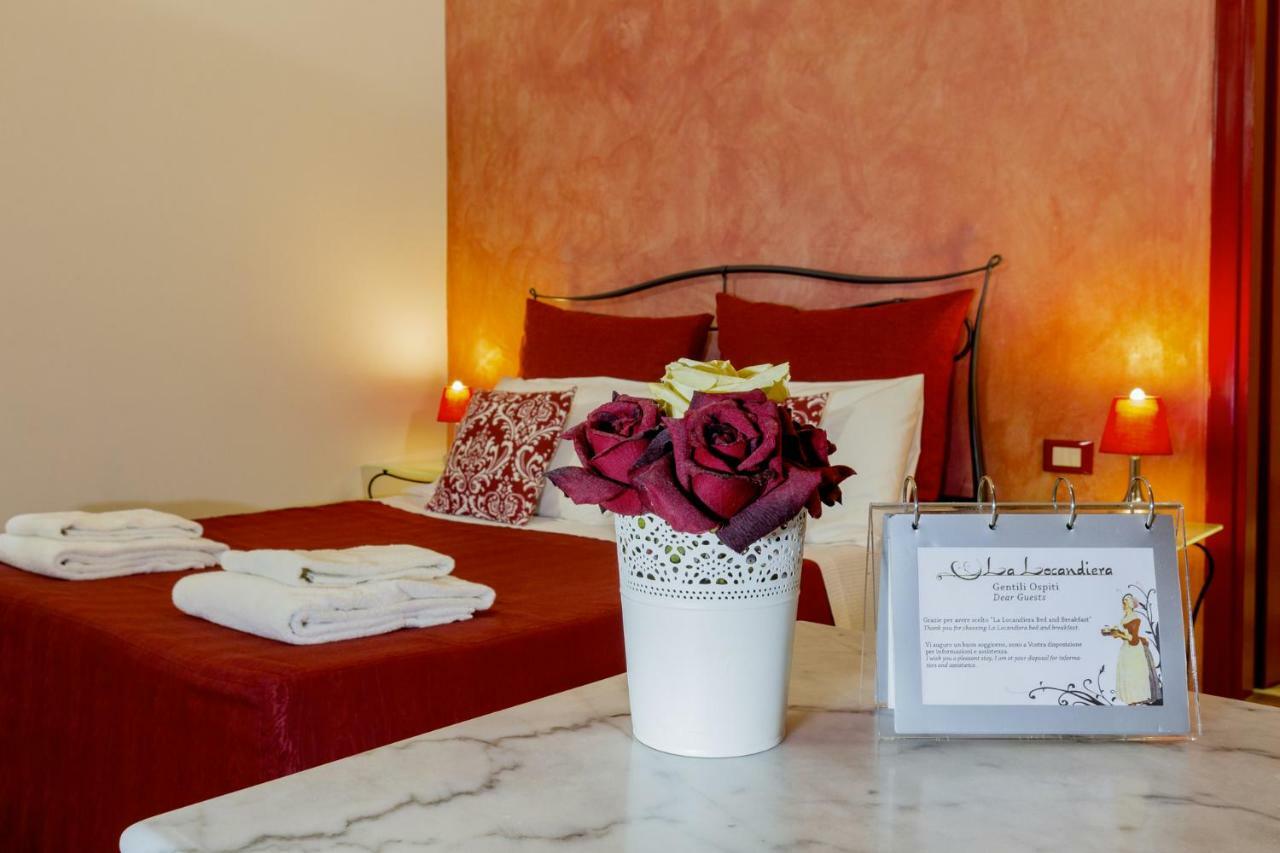 La Locandiera B&B Firenze Bagian luar foto
